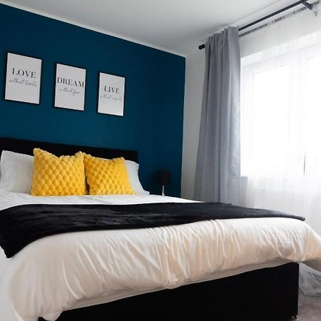 Stylish House With Private Parking Vila Glasgow Exterior foto