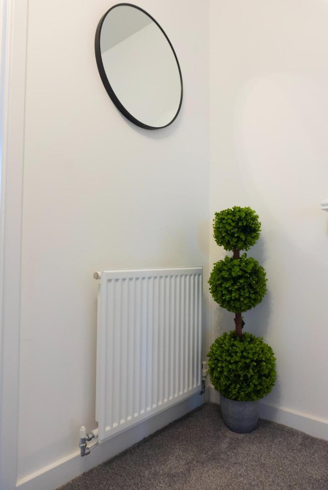 Stylish House With Private Parking Vila Glasgow Exterior foto
